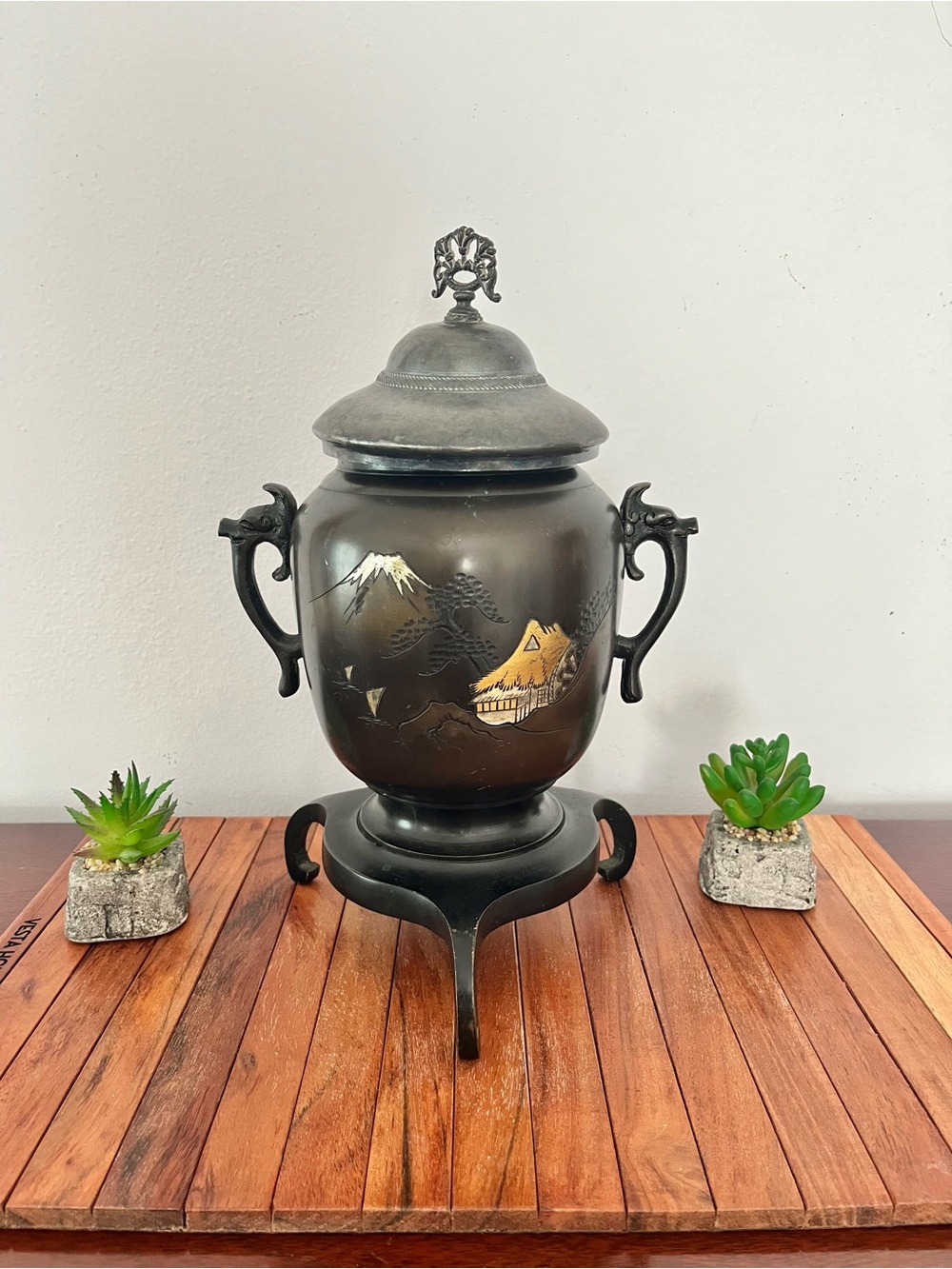 Antique-Style Black Metal Decorative Urn  Fuji Mountain with Lid